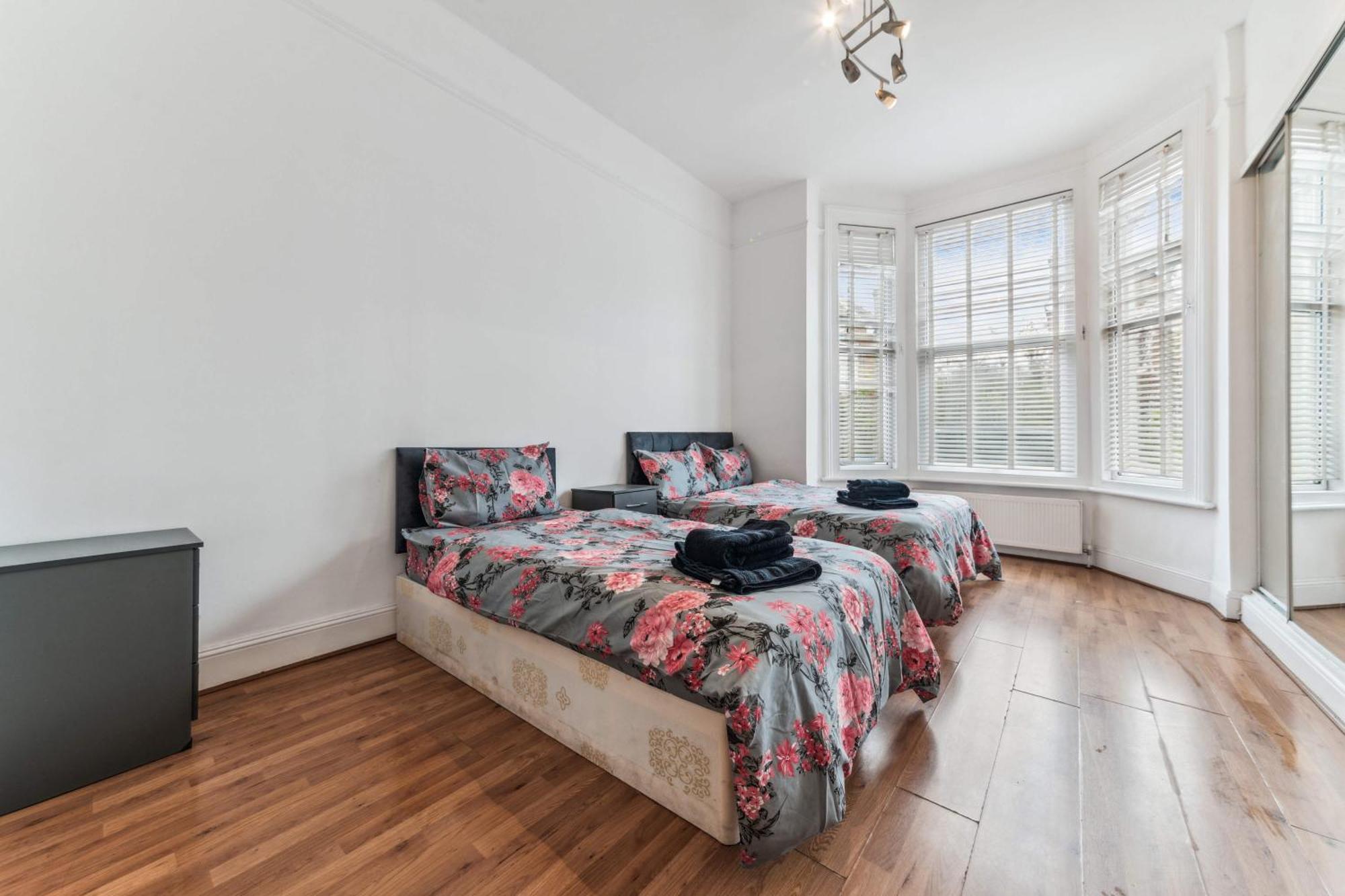 Cozy Wimbledon Apartment لندن المظهر الخارجي الصورة